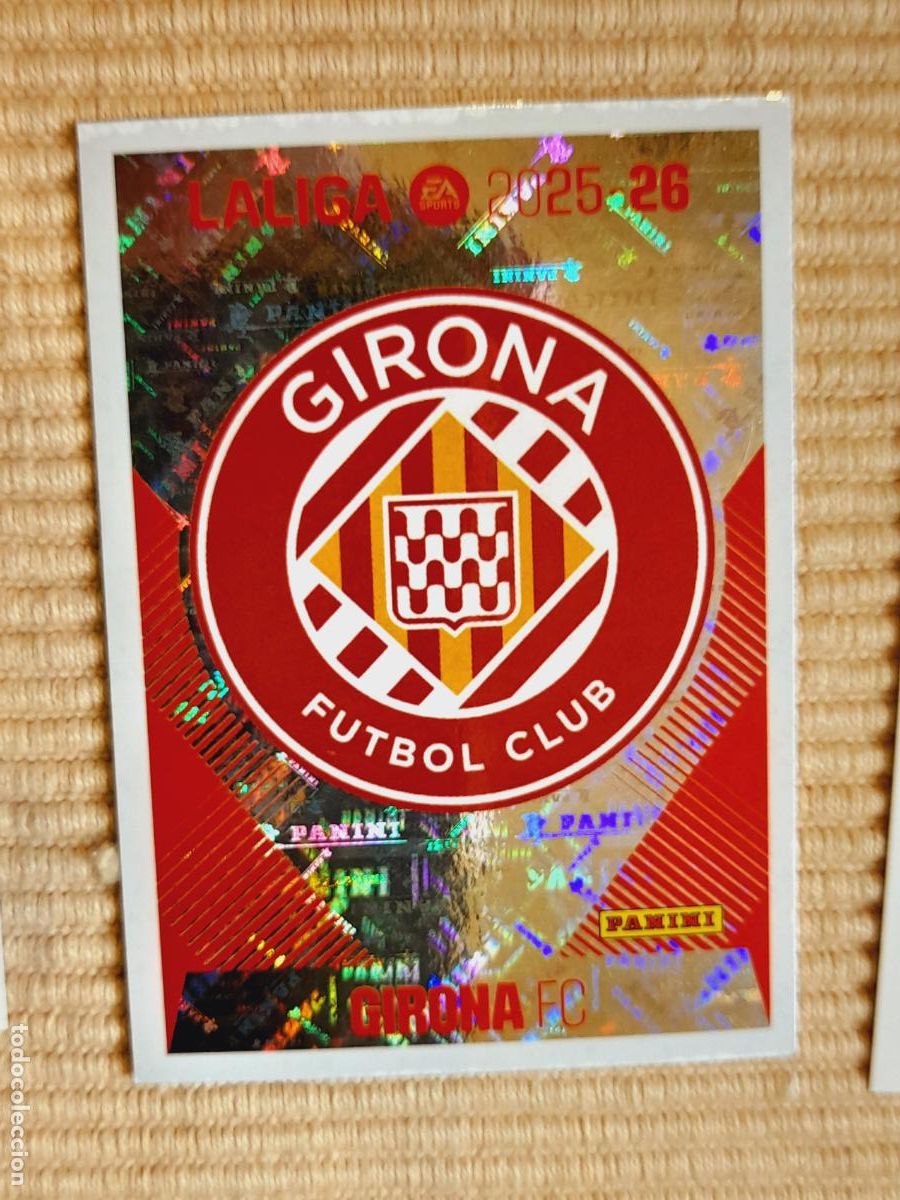 Cromos de f&uacute;tbol: CROMO 1 ESCUDO (GIRONA FC) LIGA 25-26 2025 2026 &Aacute;LBUM ESTE
