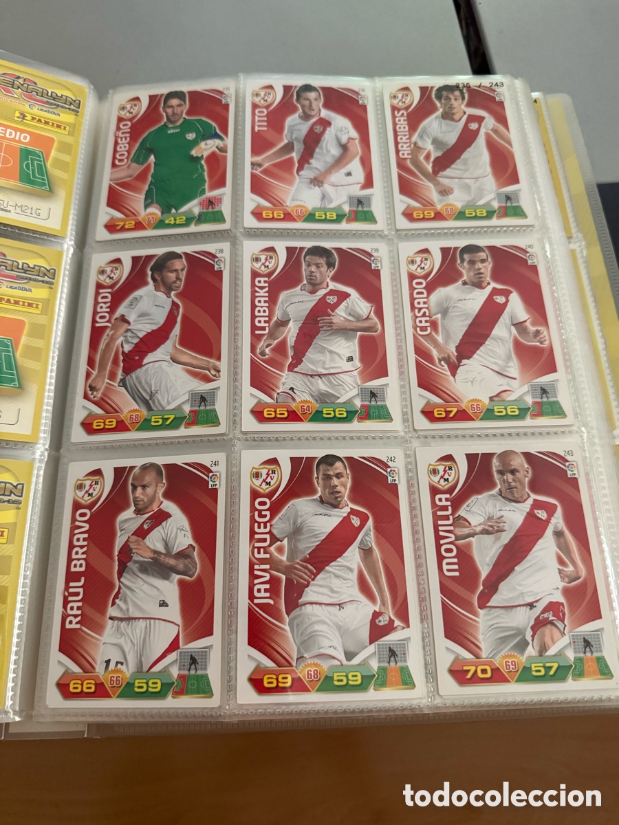 Cromos de f&uacute;tbol: ADRENALYN XL. 2011-12. RAYO VALLECANO. 18 cromos