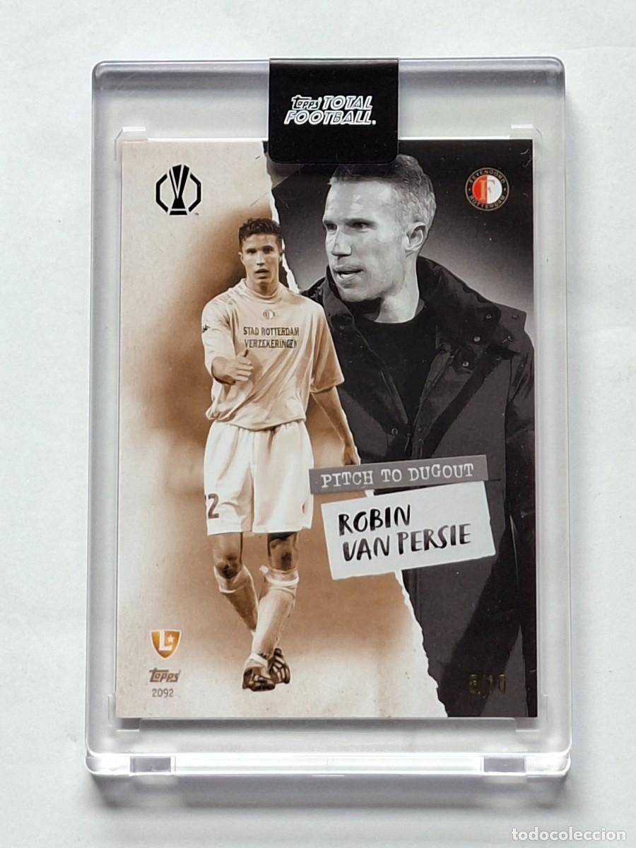 Cromos de f&uacute;tbol: PARALLEL Black /10 Legend Pitch to Dugout #2092 ROBIN VAN PERSIE Feyenoord TOPPS Total Football 2026