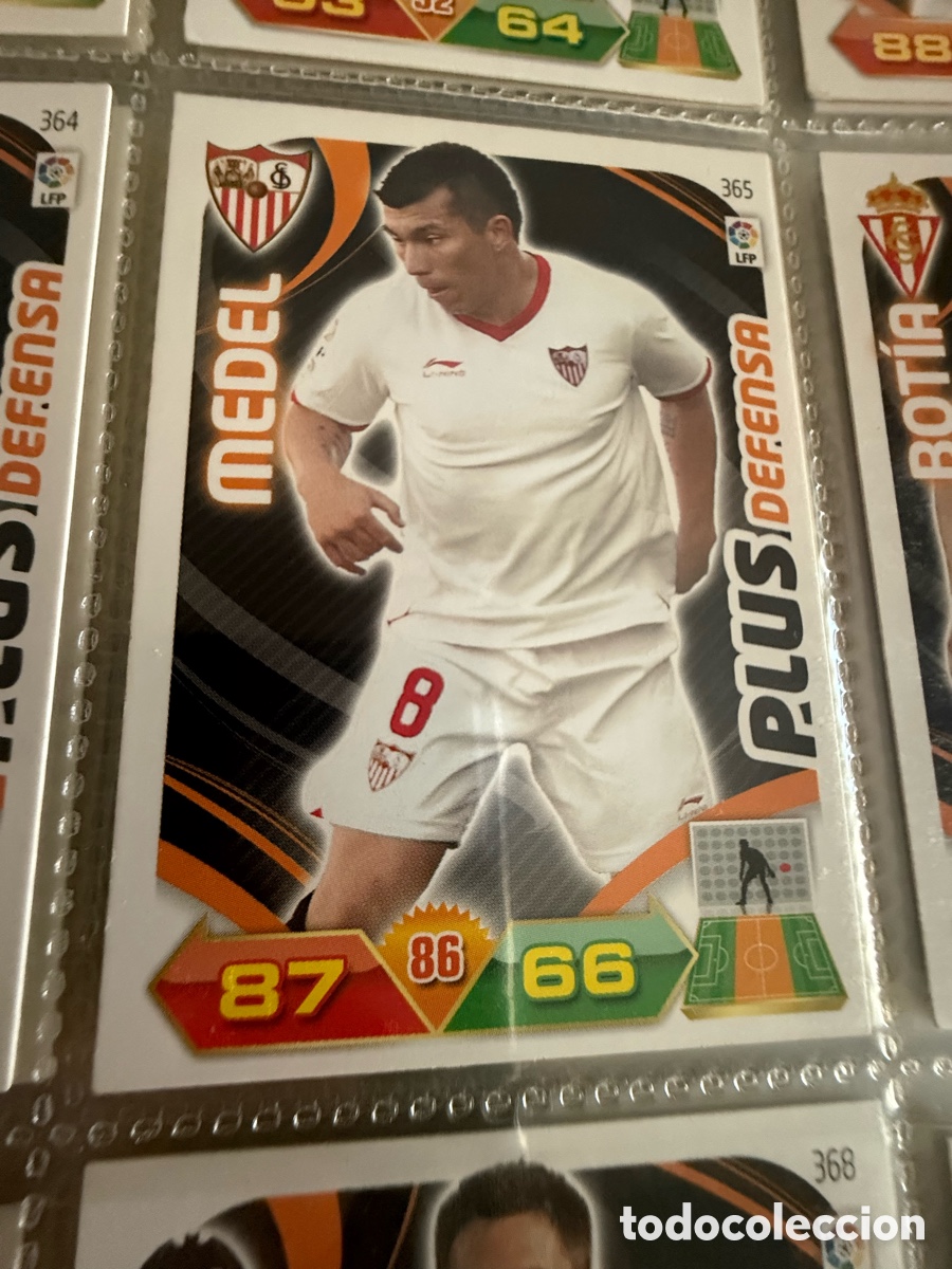 Cromos de f&uacute;tbol: ADRENALYN XL. 2011-12. MEDEL( Sevilla ). Defensa Plus