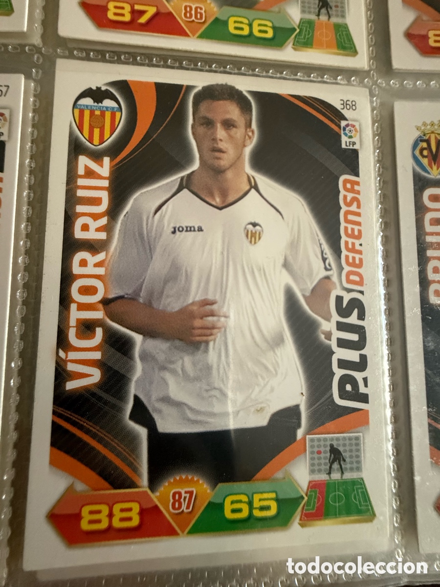 Fu&szlig;ball-Sticker: ADRENALYN XL. 2011-12. V&Iacute;CTOR RUIZ ( Valencia). Plus Defensa
