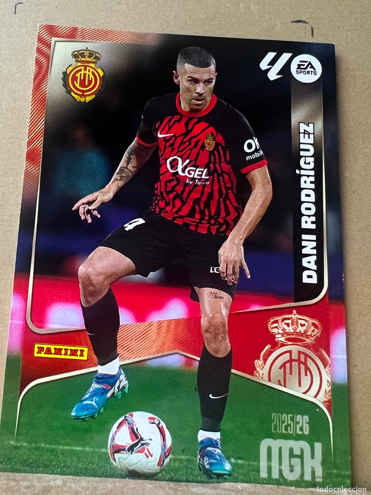 Cromos de Futebol: DANI RODRIGUEZ #247 MEGACRACKS PANINI 2025 2026
