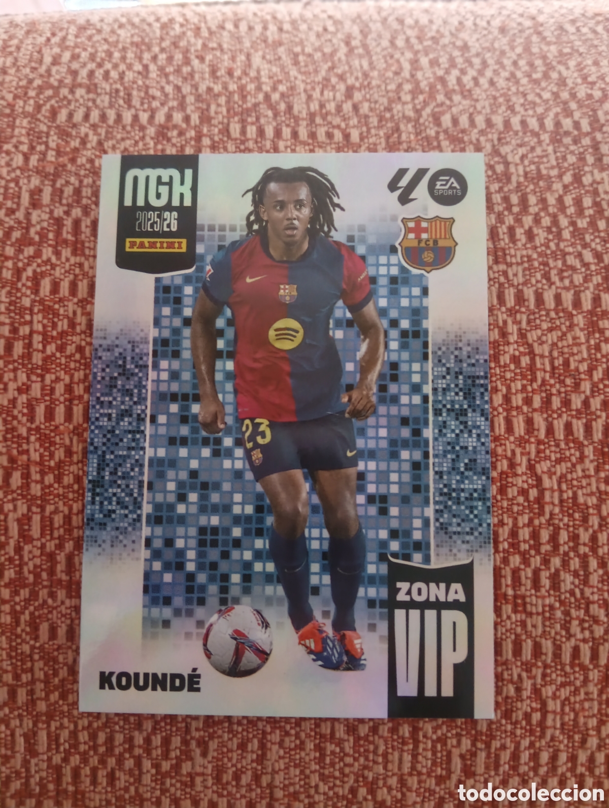 Cromos de f&uacute;tbol: Panini Megacracks 2025 2026 25 26 399 Kounde Barcelona zona VIP
