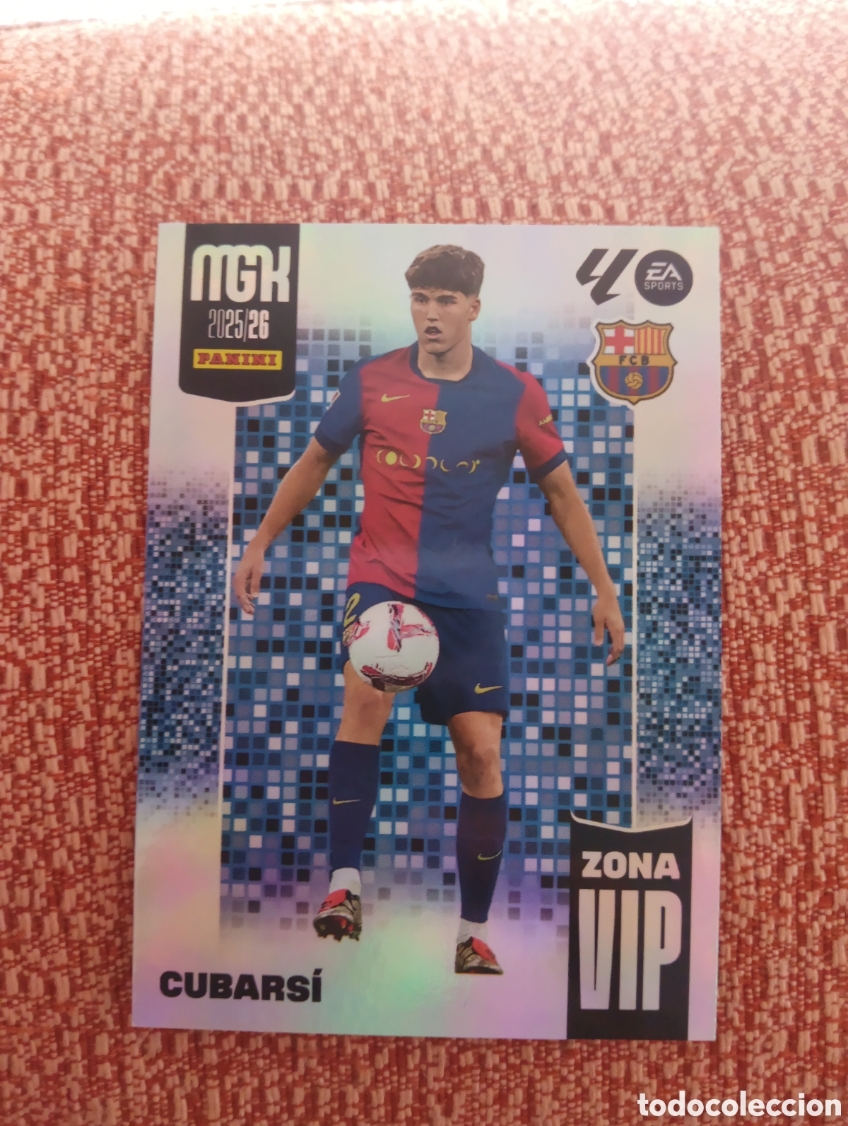 Cromos de f&uacute;tbol: MGK 2025/26. #392. CUBARS&Iacute; &rdquo;ZONA VIP&rdquo;. FC. BARCELONA