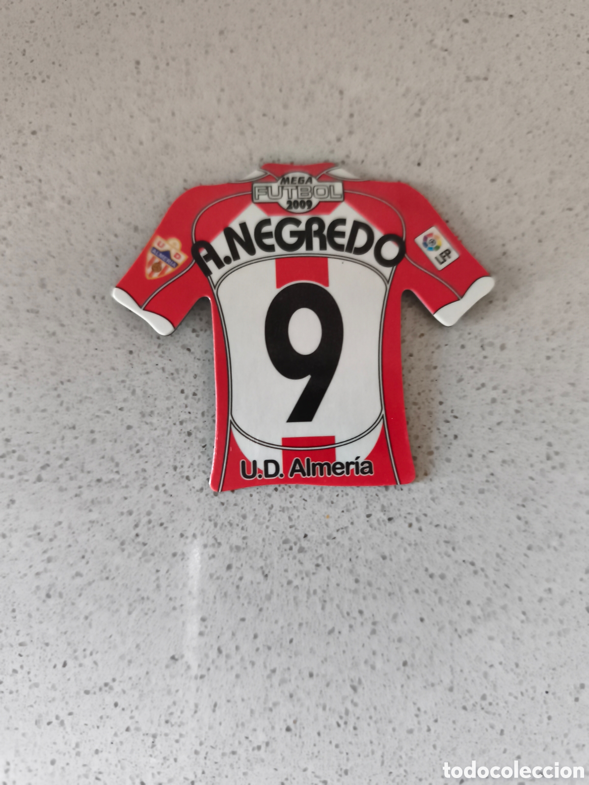 Cromos de Futebol: CAMISETA IMAN NUMERO 9 NEGREDO ALMERIA. MEGA FUTBOL MAGNETS 2008-2009