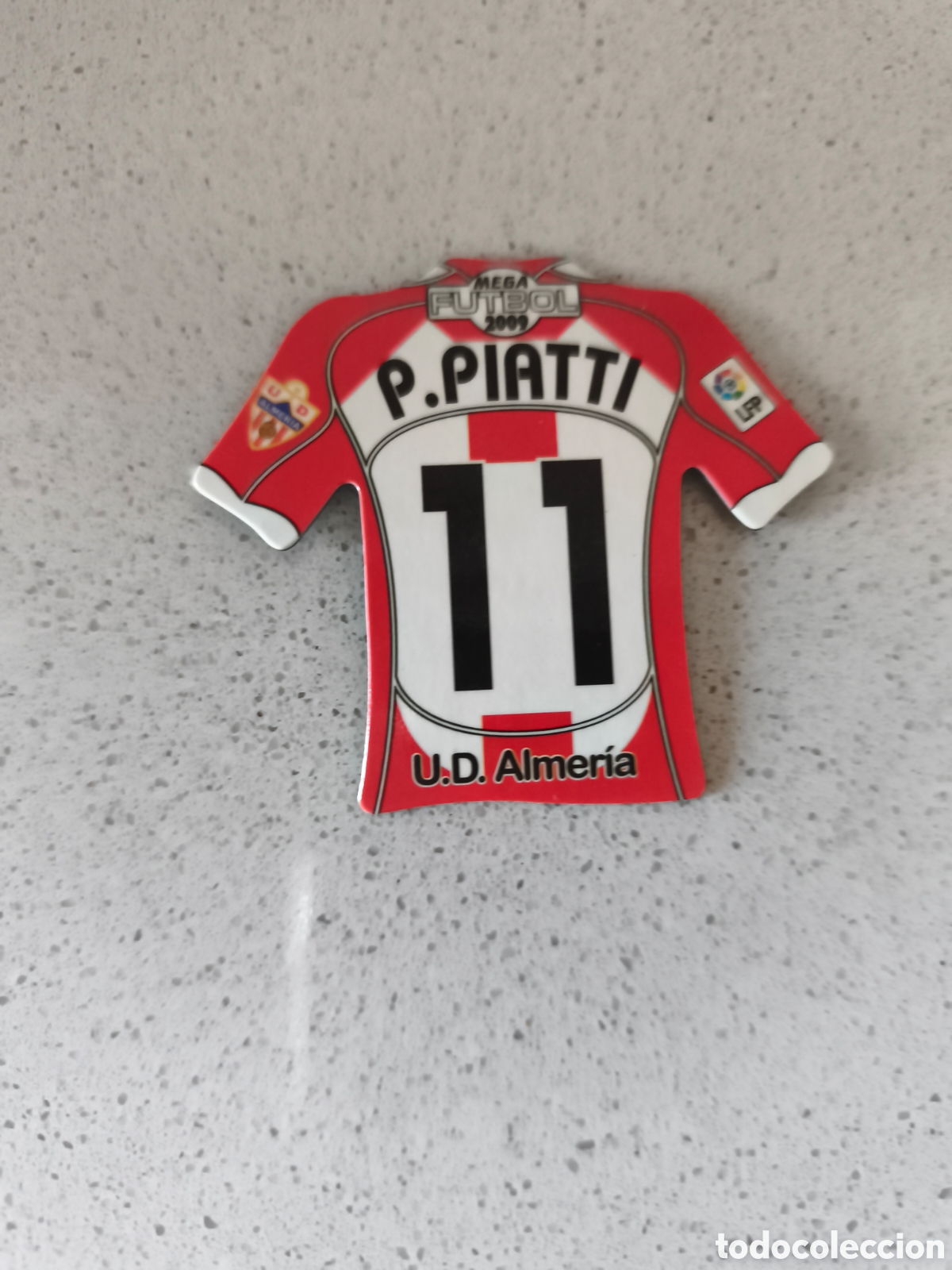 Cartes &agrave; collectionner de Football: CAMISETA IMAN NUMERO 11 PIATTI ALMERIA. MEGA FUTBOL MAGNETS 2008-2009