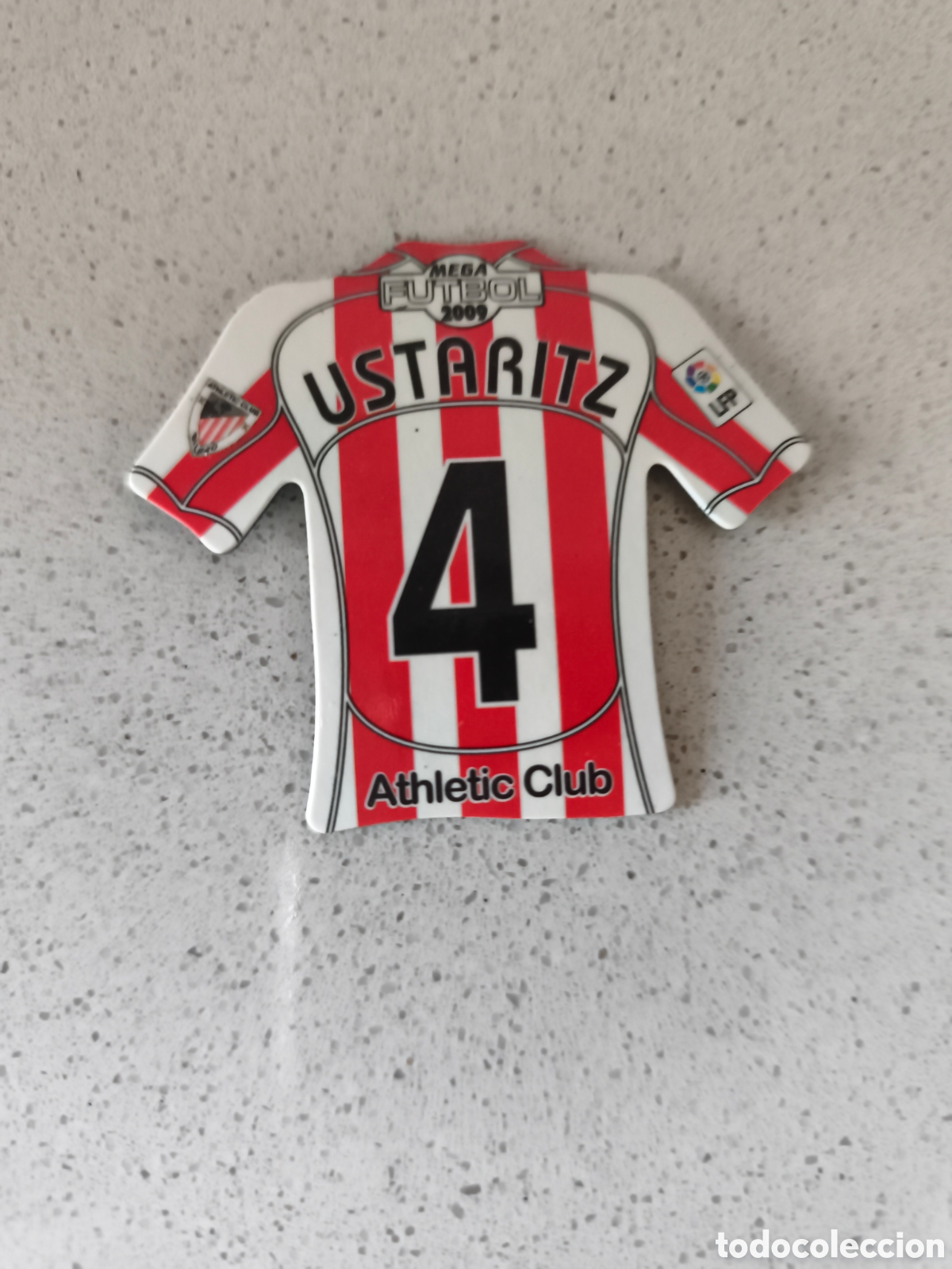 Cromos de f&uacute;tbol: CAMISETA IMAN NUMERO 4 USTARIZ ATHLETIC CLUB BILBAO. MEGA FUTBOL MAGNETS 2008-2009