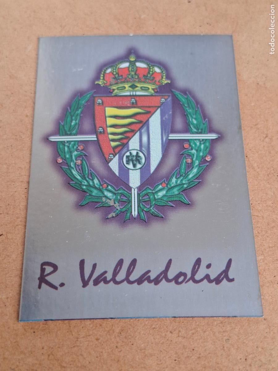 Cromos de f&uacute;tbol: MUNDICROMO 2001 2002 01 02 - 316 ESCUDO REAL VALLADOLID ( BRILLO LISO ) - CP13