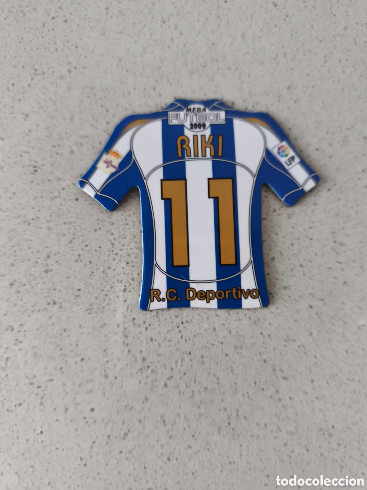 Cromos de f&uacute;tbol: CAMISETA IMAN NUMERO 11 RIKI DEPORTIVO CORU&Ntilde;A. MEGA FUTBOL MAGNETS 2008-2009