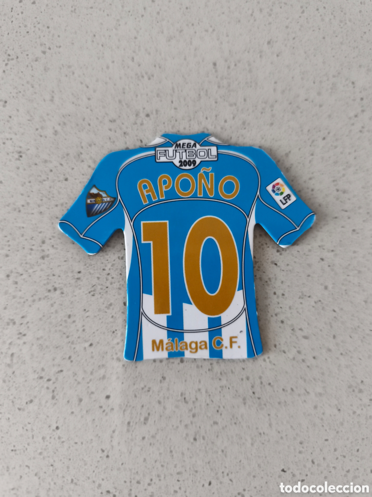 Cromos de f&uacute;tbol: CAMISETA IMAN NUMERO 10 APO&Ntilde;O MALAGA. MEGA FUTBOL MAGNETS 2008-2009