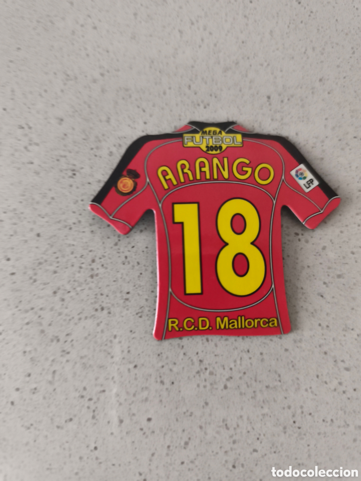 Football Stickers: CAMISETA IMAN NUMERO 18 ARANGO MALLORCA. MEGA FUTBOL MAGNETS 2008-2009