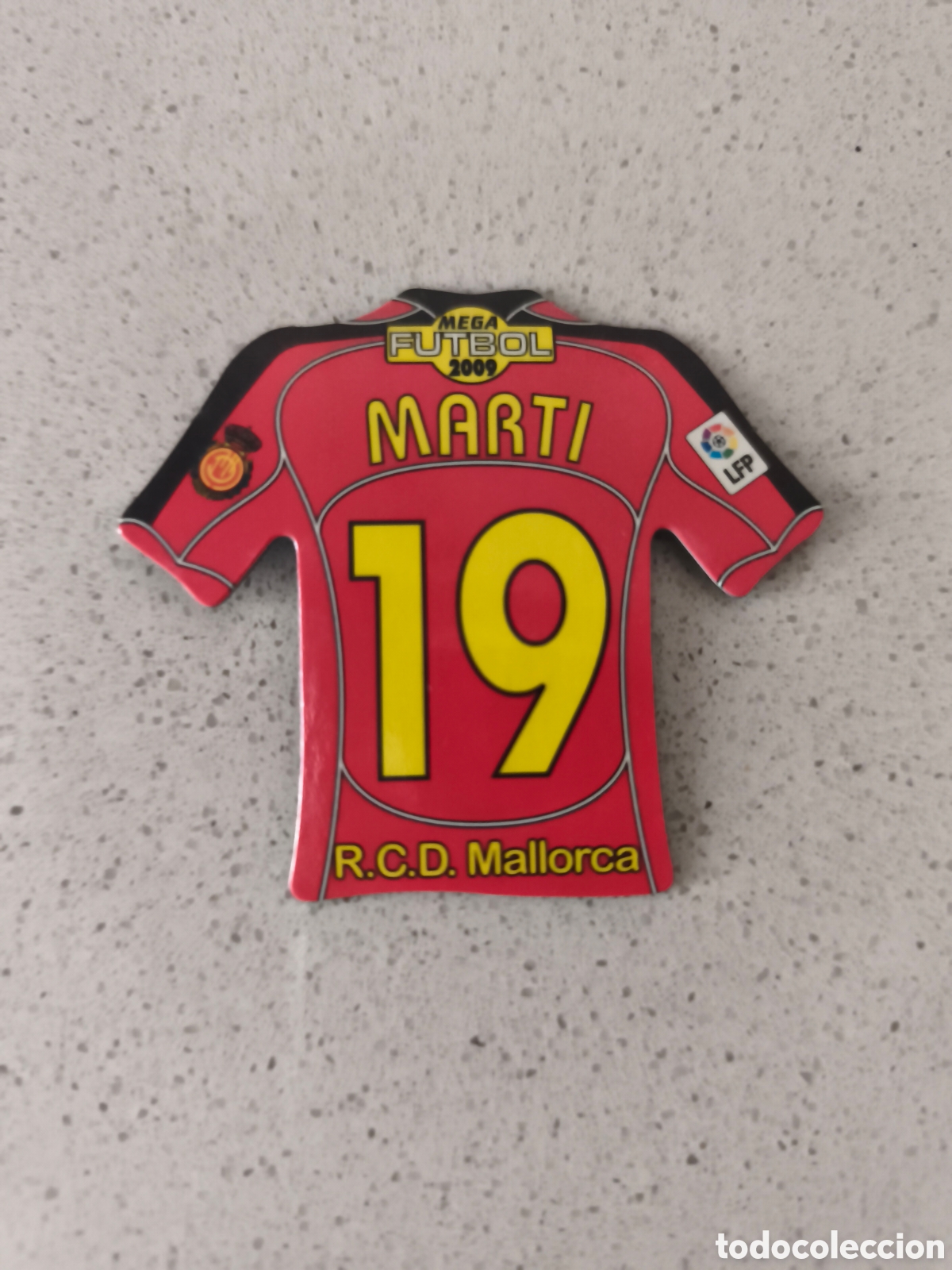 Football Stickers: CAMISETA IMAN NUMERO 19 MARTI MALLORCA. MEGA FUTBOL MAGNETS 2008-2009