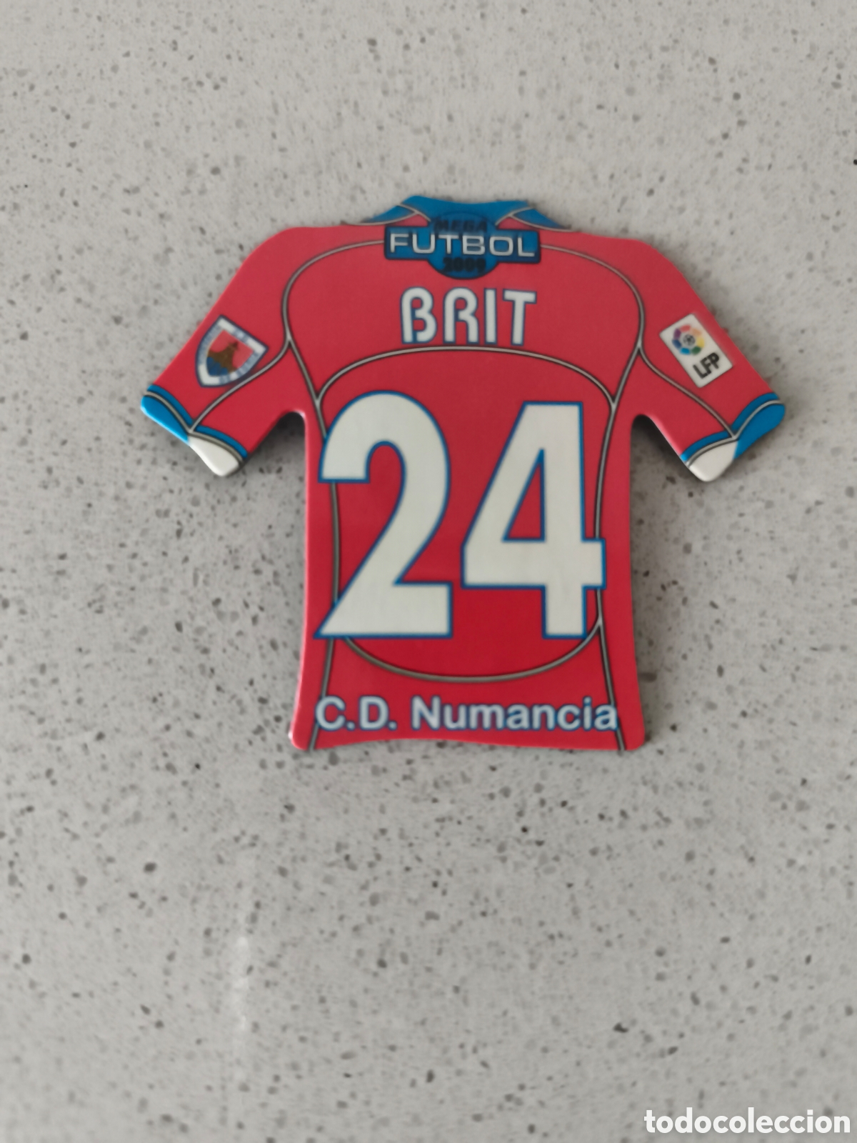 Cromos de f&uacute;tbol: CAMISETA IMAN NUMERO 24 BRIT NUMANCIA. MEGA FUTBOL MAGNETS 2008-2009