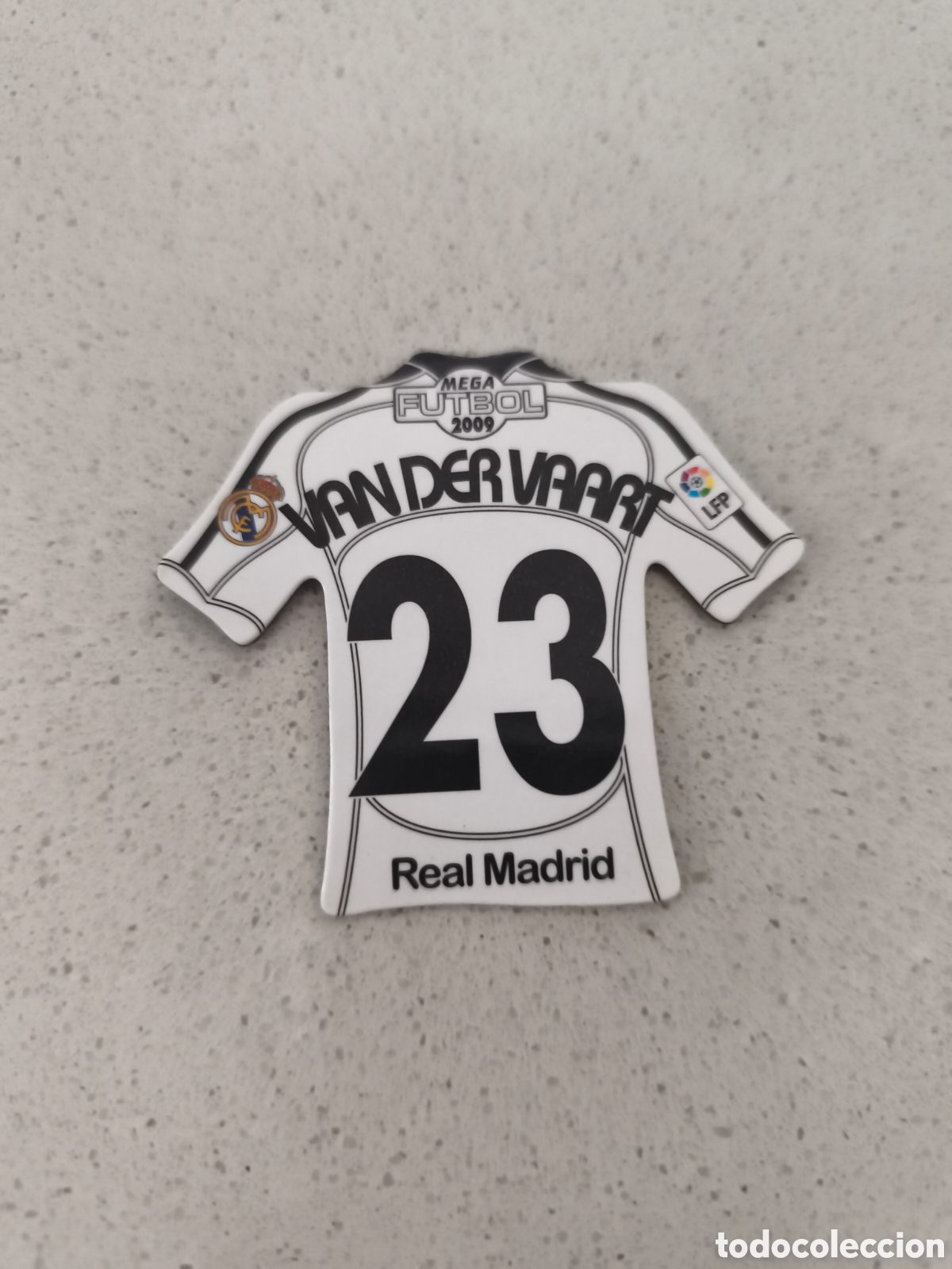 Cromos de f&uacute;tbol: CAMISETA IMAN NUMERO 23 VAN DER VAART REAL MADRID. MEGA FUTBOL MAGNETS 2008-2009