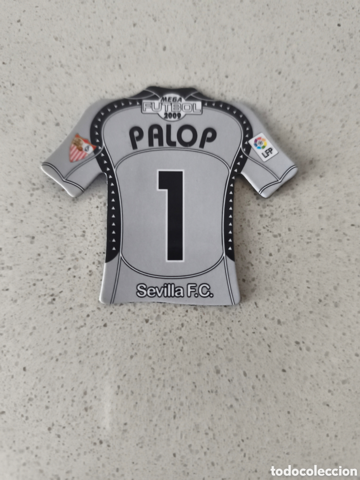 Cromos de f&uacute;tbol: CAMISETA IMAN NUMERO 1 PALOP SEVILLA. MEGA FUTBOL MAGNETS 2008-2009