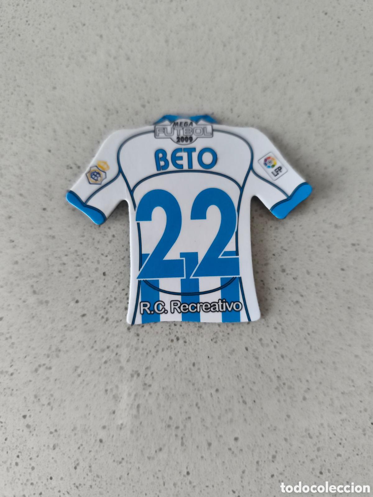 Fu&szlig;ball-Sticker: CAMISETA IMAN NUMERO 22 BETO RECREATIVO HUELVA. MEGA FUTBOL MAGNETS 2008-2009