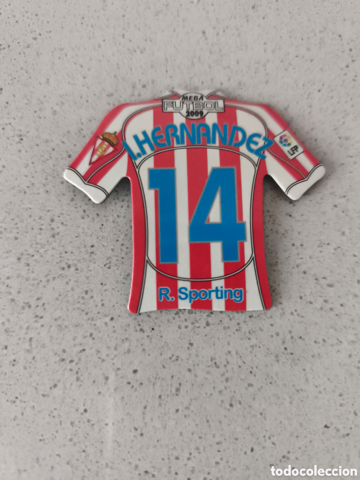 Football Stickers: CAMISETA IMAN NUMERO 14 J. HERNANDEZ SPORTING GIJON. MEGA FUTBOL MAGNETS 2008-2009
