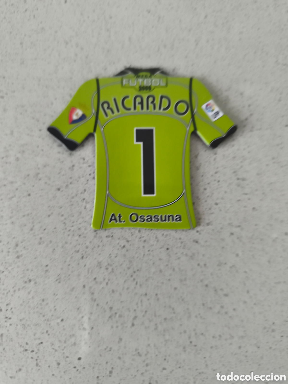 Cromos de f&uacute;tbol: CAMISETA IMAN NUMERO 1 RICARDO OSASUNA. MEGA FUTBOL MAGNETS 2008-2009
