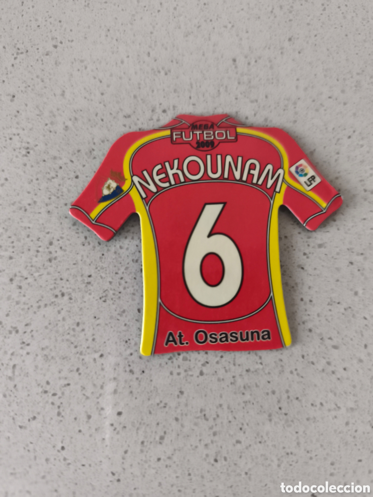 Cromos de f&uacute;tbol: CAMISETA IMAN NUMERO 6 NEKOUNAM OSASUNA. MEGA FUTBOL MAGNETS 2008-2009