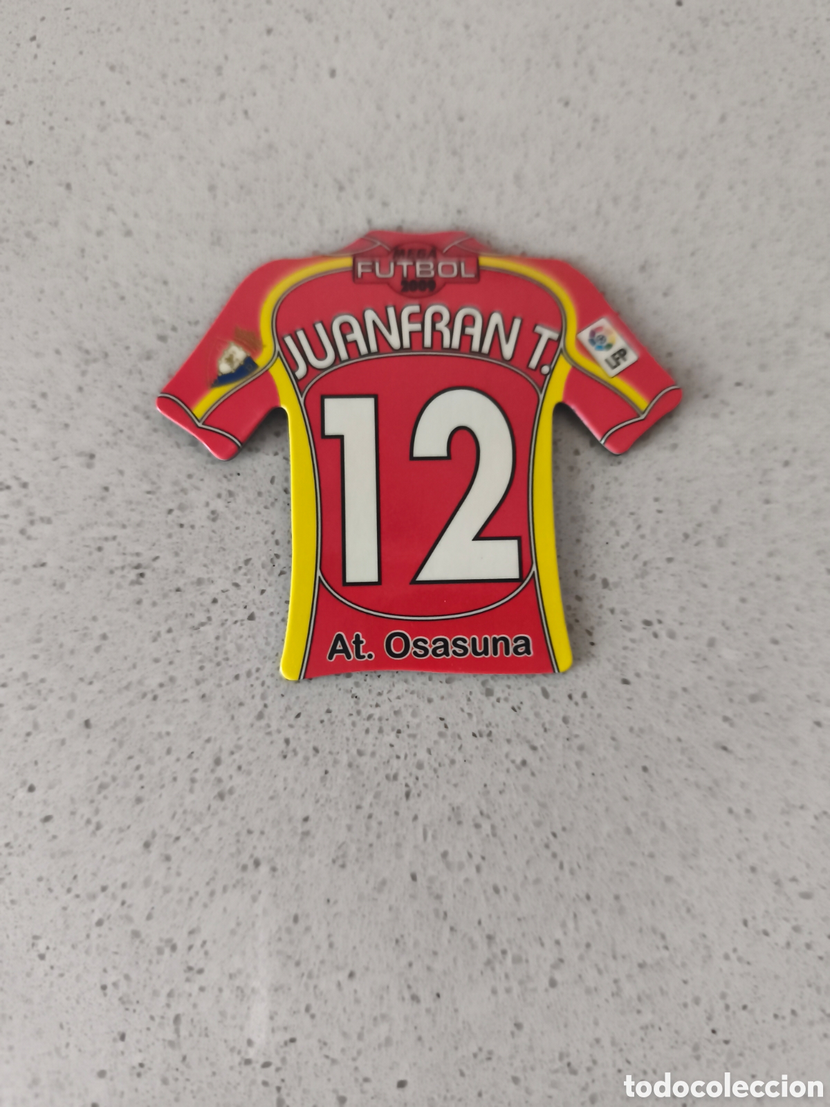Cartes &agrave; collectionner de Football: CAMISETA IMAN NUMERO 12 JUANFRAN T. OSASUNA. MEGA FUTBOL MAGNETS 2008-2009