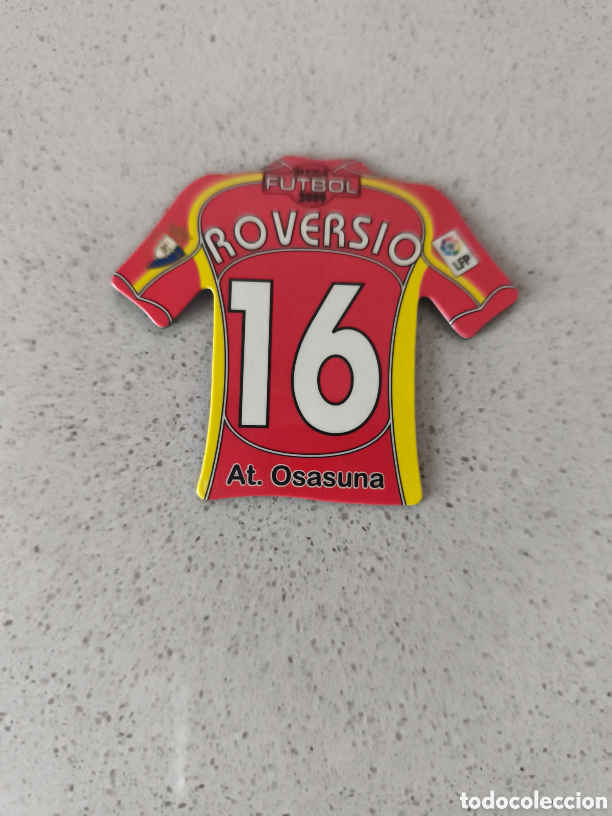 Cartes &agrave; collectionner de Football: CAMISETA IMAN NUMERO 16 ROVERSIO OSASUNA. MEGA FUTBOL MAGNETS 2008-2009