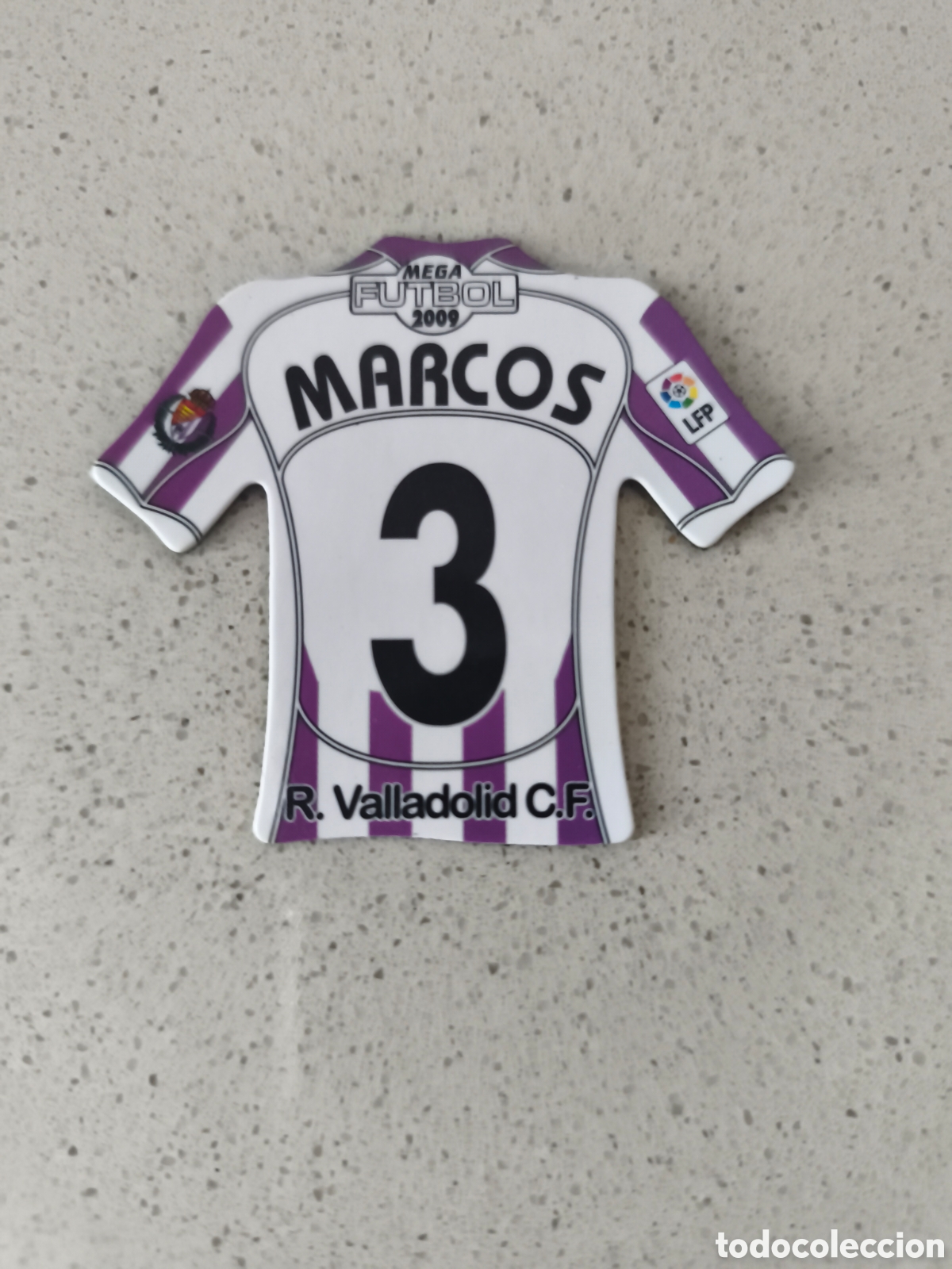 Cromos de f&uacute;tbol: CAMISETA IMAN NUMERO 3 MARCOS VALLADOLID. MEGA FUTBOL MAGNETS 2008-2009
