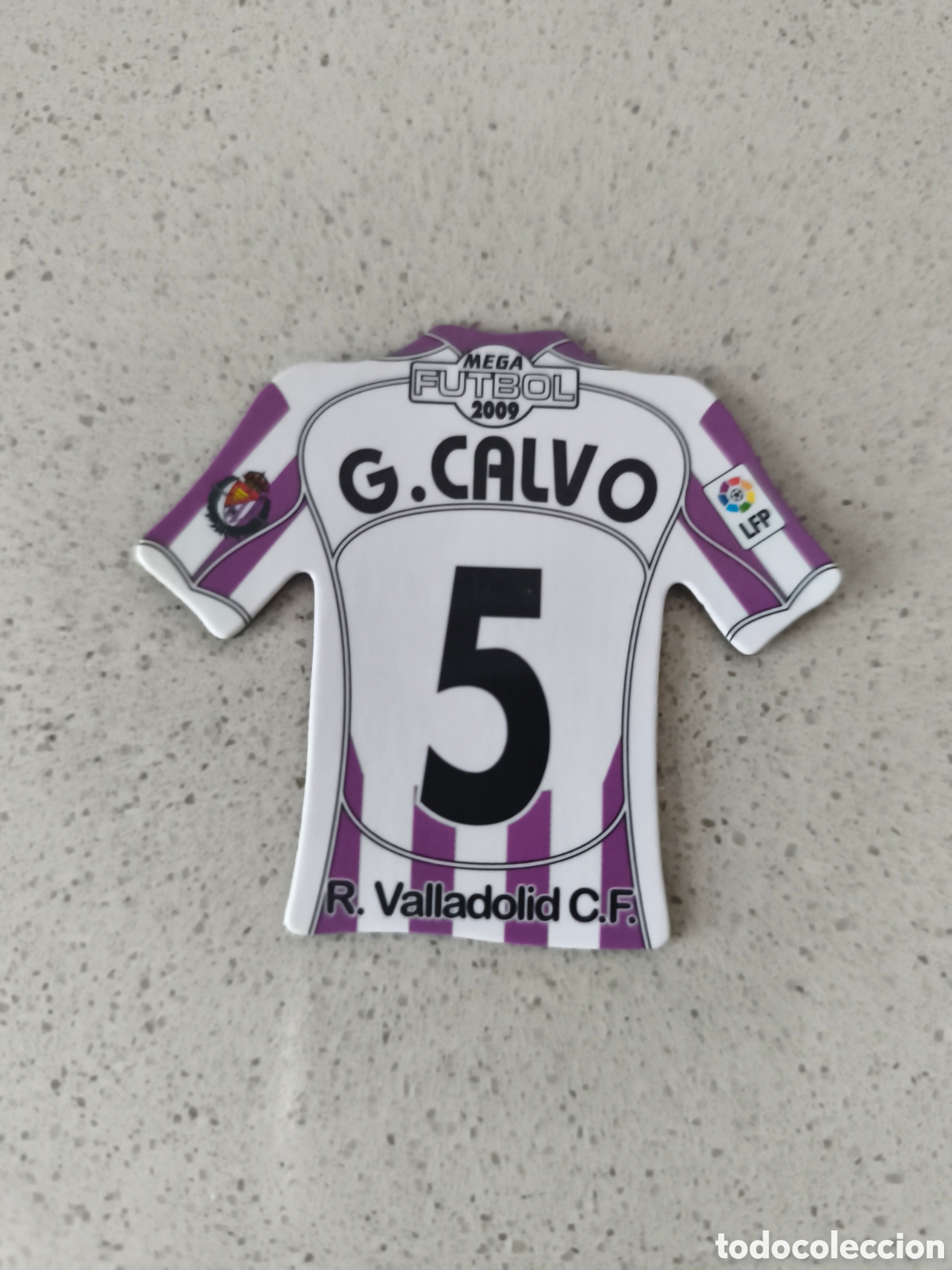 Cromos de f&uacute;tbol: CAMISETA IMAN NUMERO 5 G. CALVO VALLADOLID. MEGA FUTBOL MAGNETS 2008-2009