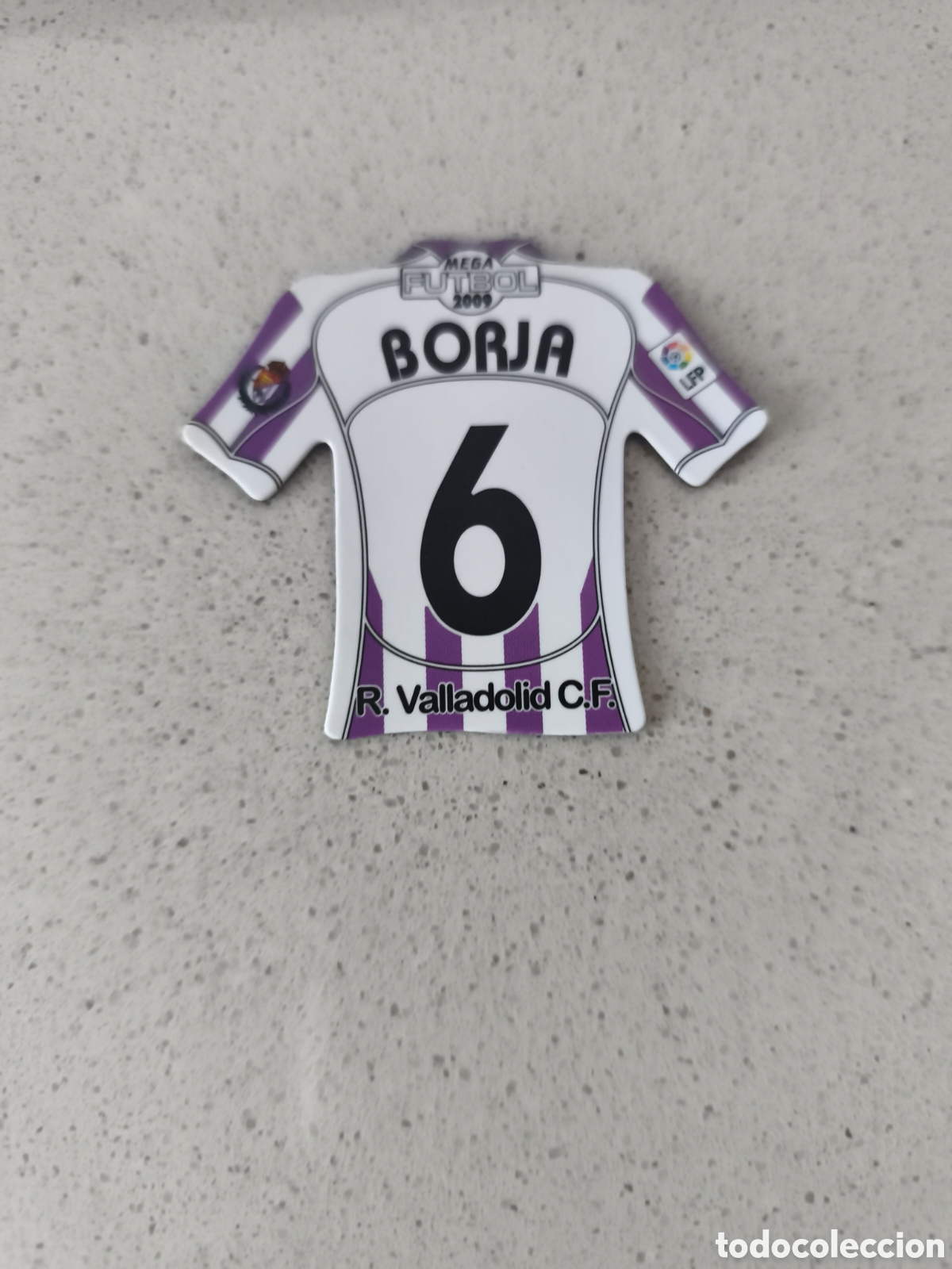 Football Stickers: CAMISETA IMAN NUMERO 6 BORJA VALLADOLID. MEGA FUTBOL MAGNETS 2008-2009