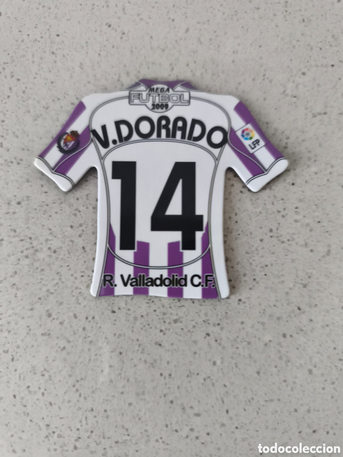 Cromos de f&uacute;tbol: CAMISETA IMAN NUMERO 14 V. DORADO VALLADOLID. MEGA FUTBOL MAGNETS 2008-2009