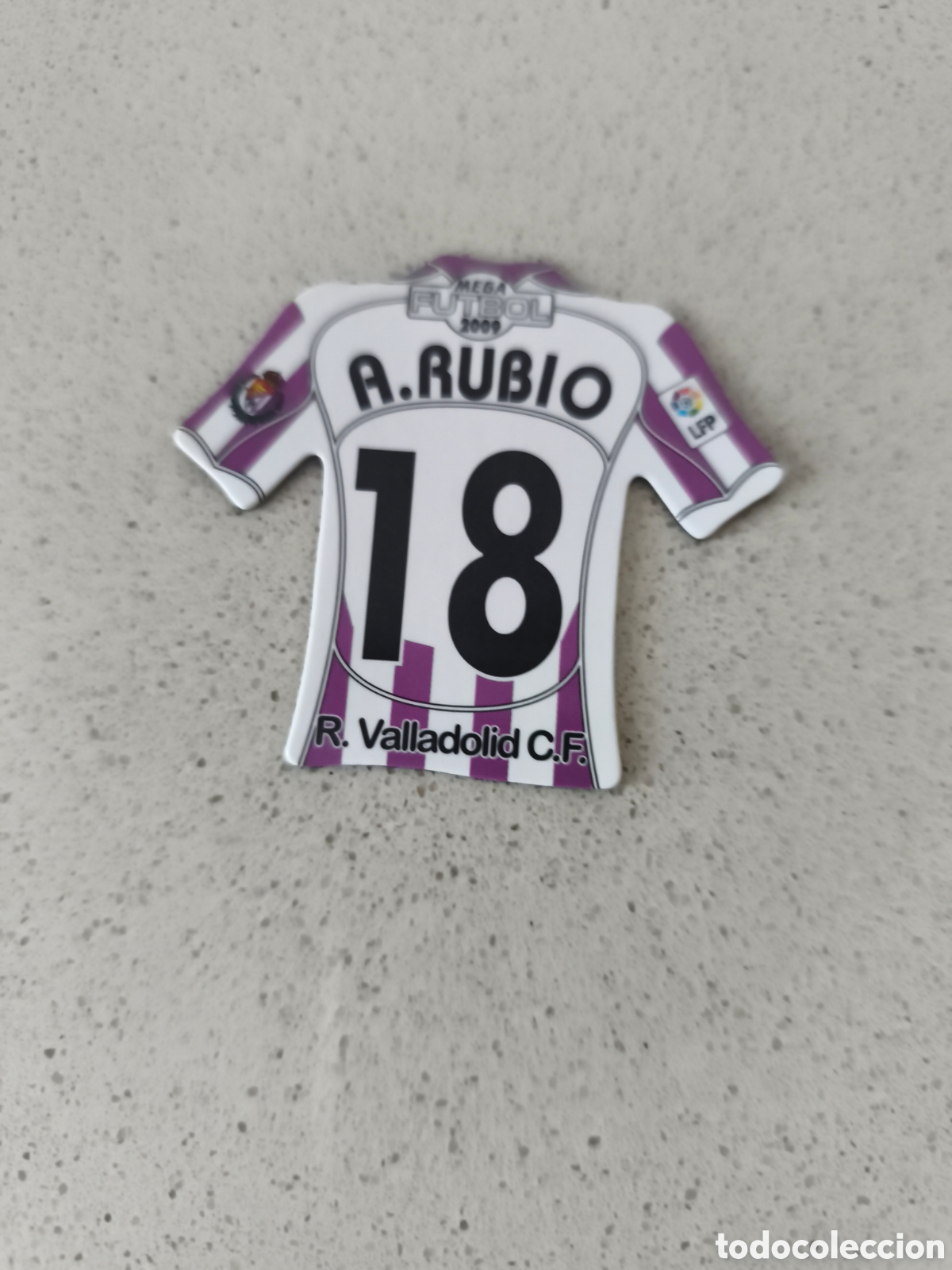 Cartes &agrave; collectionner de Football: CAMISETA IMAN NUMERO 18 A. RUBIO VALLADOLID. MEGA FUTBOL MAGNETS 2008-2009