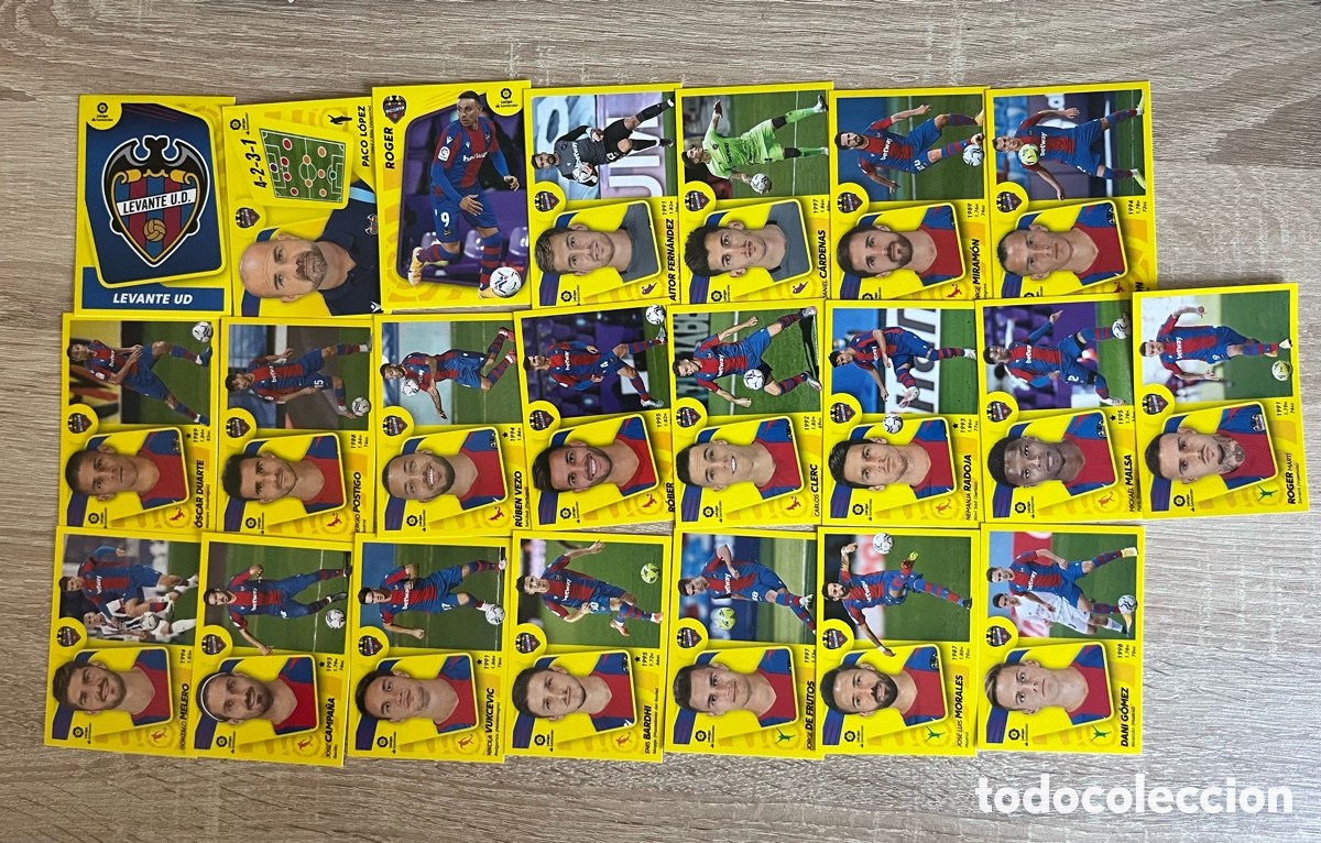 Figurine di Calcio: LEVANTE LIGA ESTE EDICIONES ESTE 2021 2022 21 22 SET COMPLETO INCLUYE ESCUDO Y ENTRENADOR