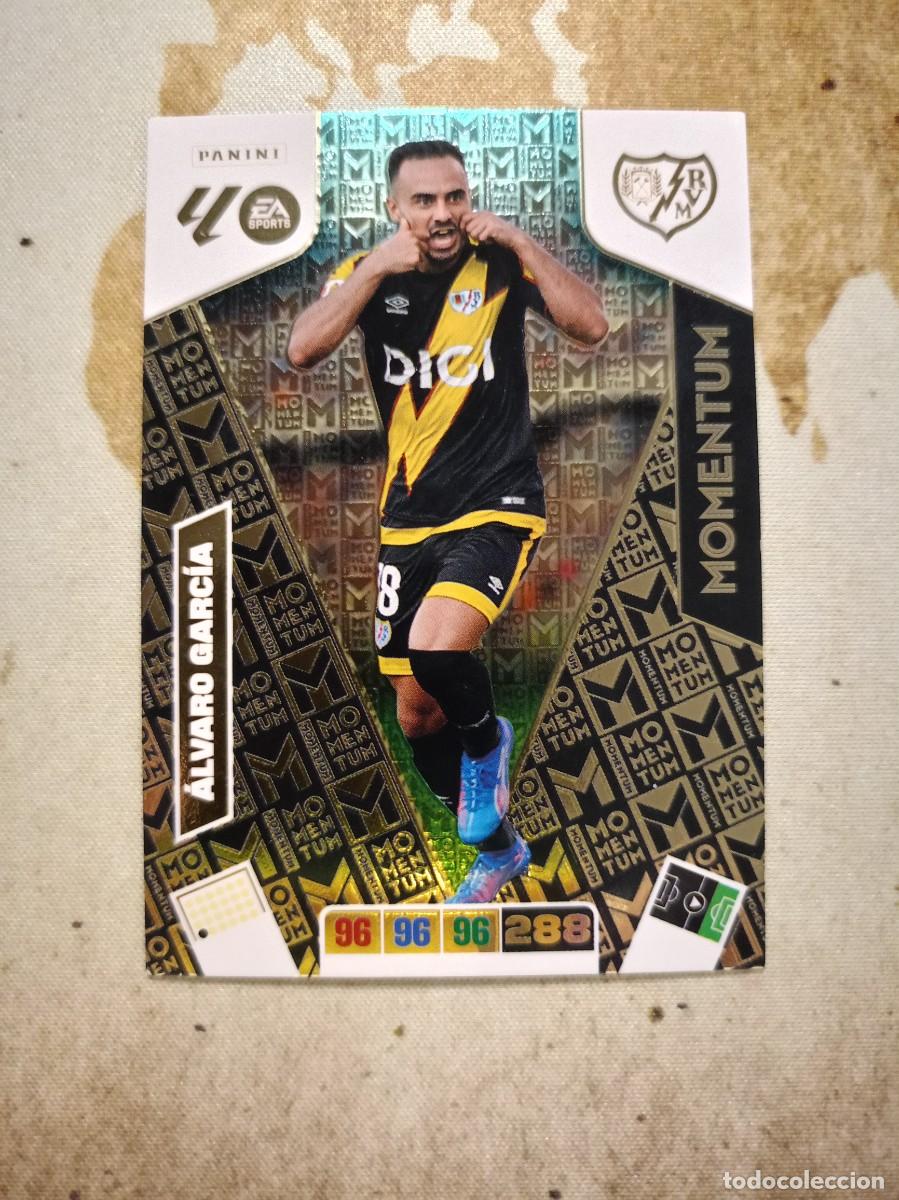Fu&szlig;ball-Sticker: Momentum &Aacute;LVARO GARC&Iacute;A Adrenalyn 2025-26