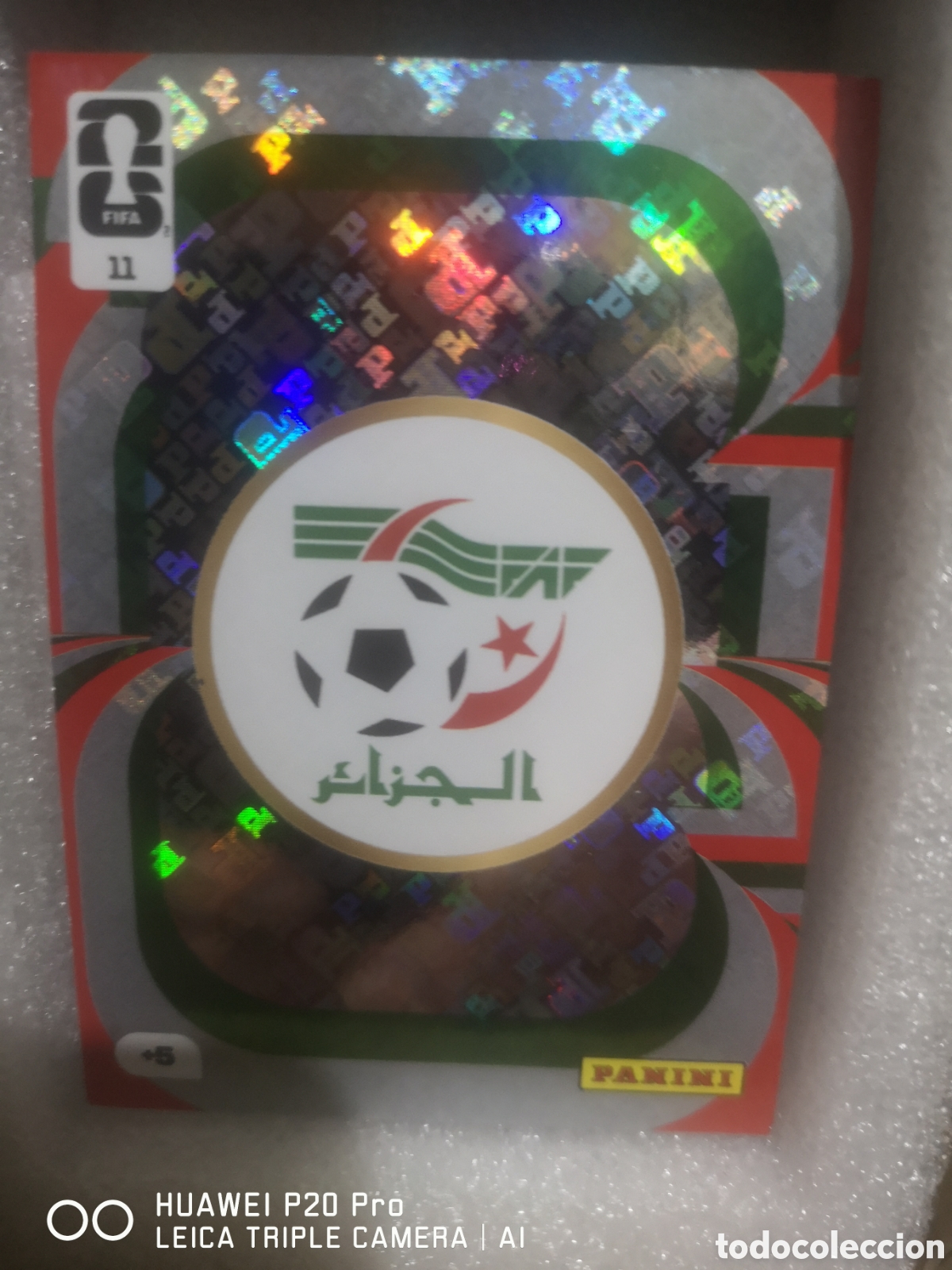 Cromos de f&uacute;tbol: ADRENALYN XL FIFA WORLD CUP 2026 ESCUDO ARGELIA 11