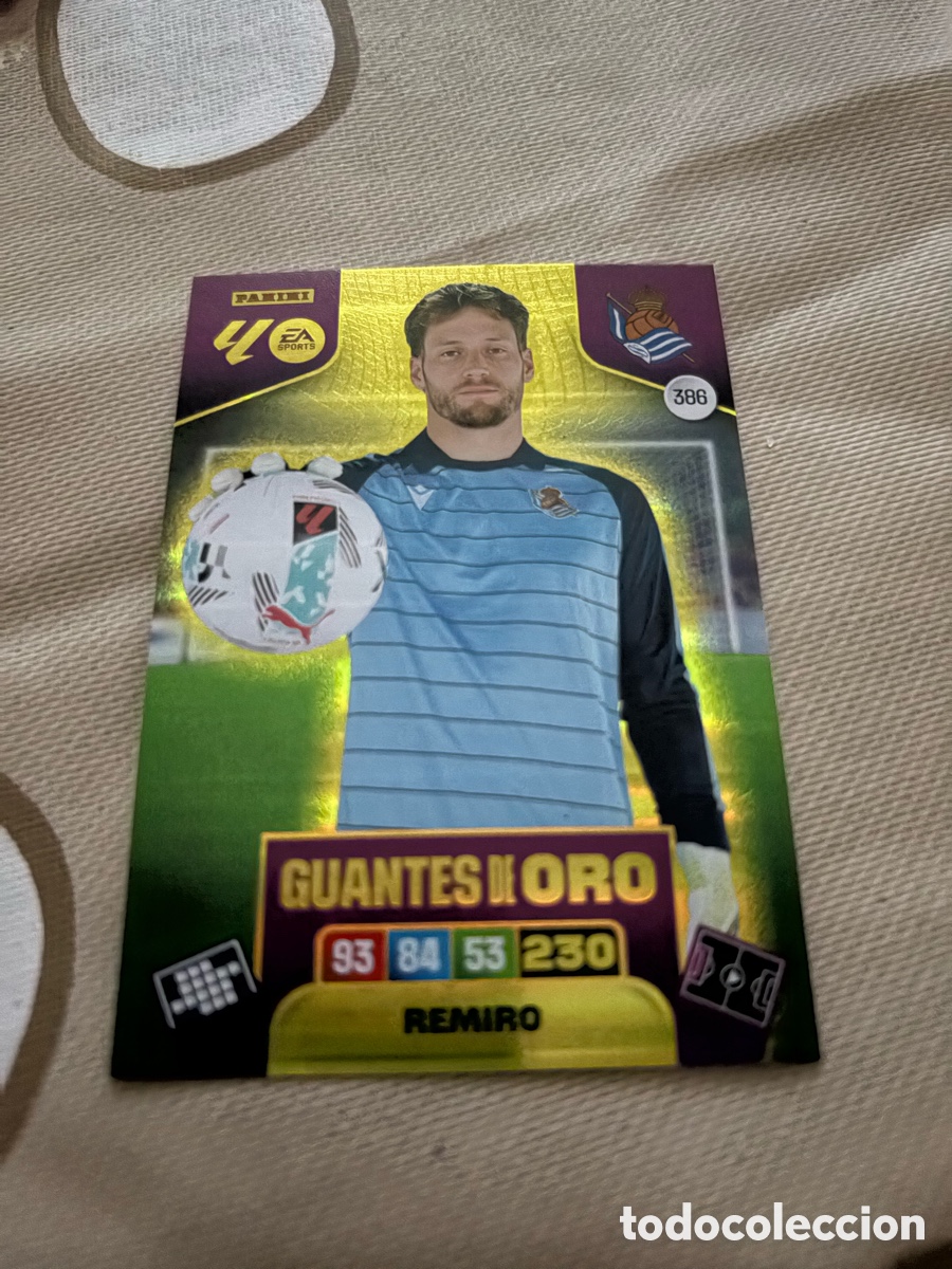 Cromos de f&uacute;tbol: Remiro guantes de oro n&uacute;mero 386 de la Real Sociedad cromo adrenalyn XL 25-26 2025-2026