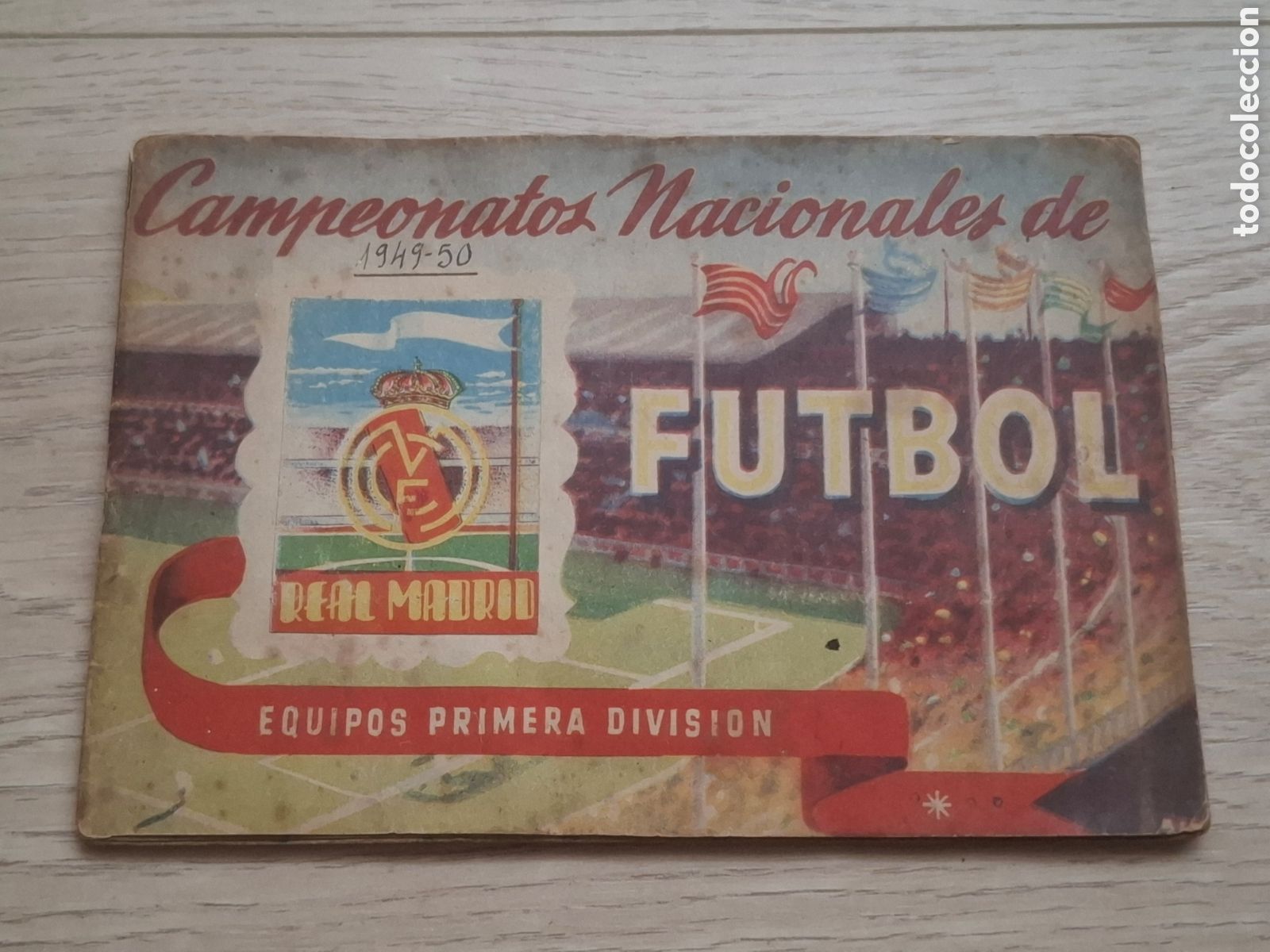Figurine di Calcio: Album de Ruiz Romero Real Madrid Club de F&uacute;tbol 1949-50, 23 cromos con aut&oacute;grafos de 3 jugadores