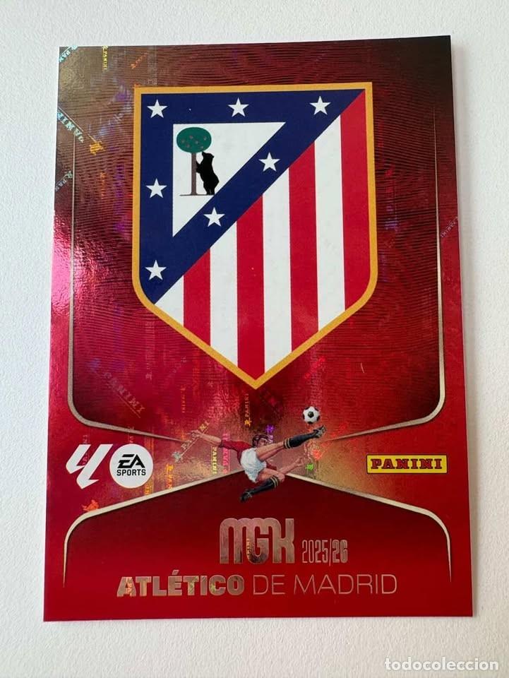 Cromos de f&uacute;tbol: Carta Escudo Atl&eacute;tico de Madrid 55 Megacracks 2025-26