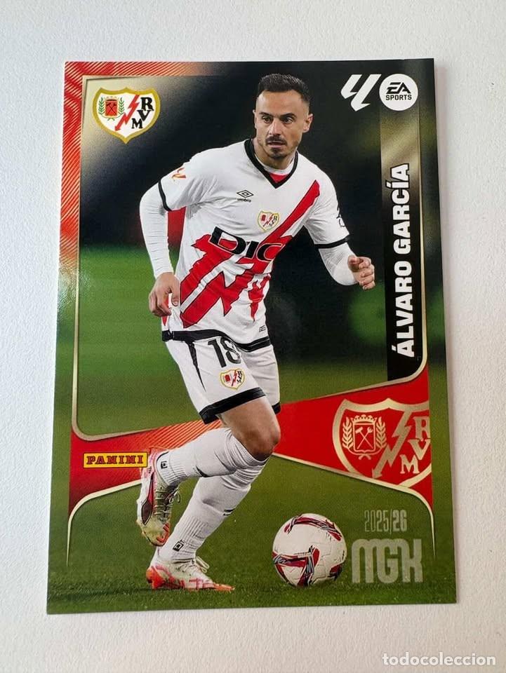 Cromos de f&uacute;tbol: Carta &Aacute;lvaro Garc&iacute;a Rayo Vallecano 304 Megacracks 2025-26