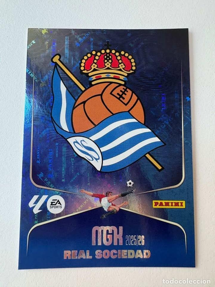 Cromos de f&uacute;tbol: Carta Escudo Real Sociedad 307 Megacracks 2025-26