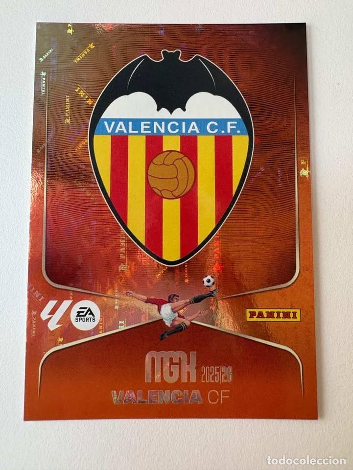 Figurine di Calcio: Carta Escudo Valencia 343 Megacracks 2025-26