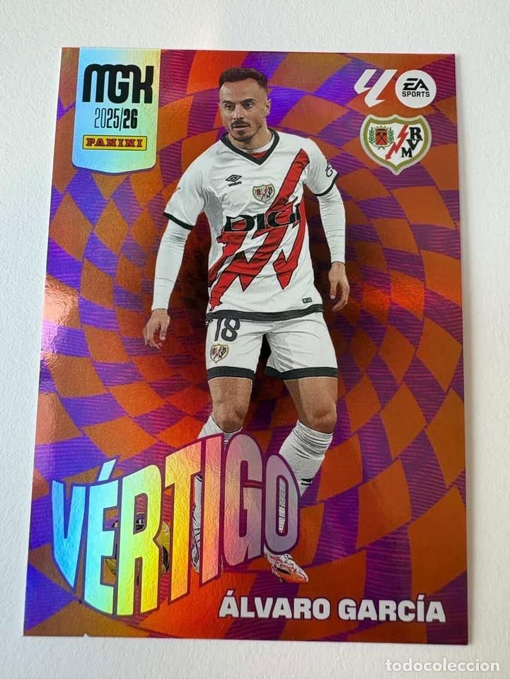 Cromos de f&uacute;tbol: Carta &Aacute;lvaro Garc&iacute;a V&eacute;rtigo Rayo Vallecano 379 Megacracks 2025-26