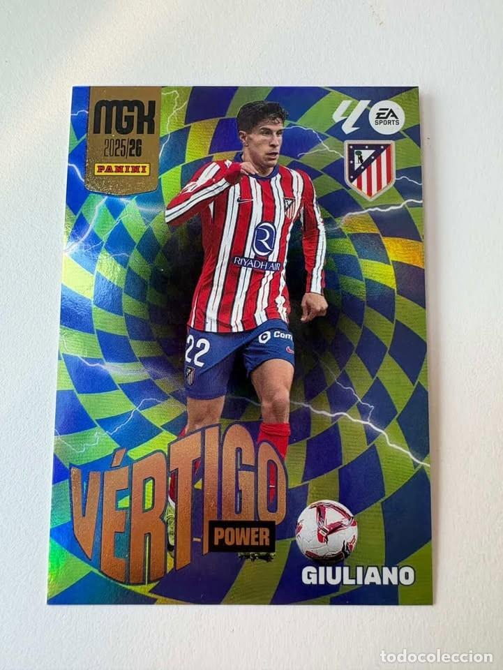 Football Stickers: Carta Giuliano Atl&eacute;tico de Madrid V&eacute;rtigo Paralela 383 Megacracks 2025-26