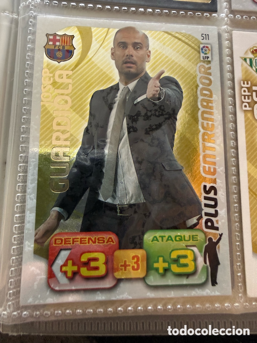Figurine di Calcio: ADRENALYN XL. 2011-12. GUARDIOLA ( FC Barcelona). PLUS ENTRENADOR