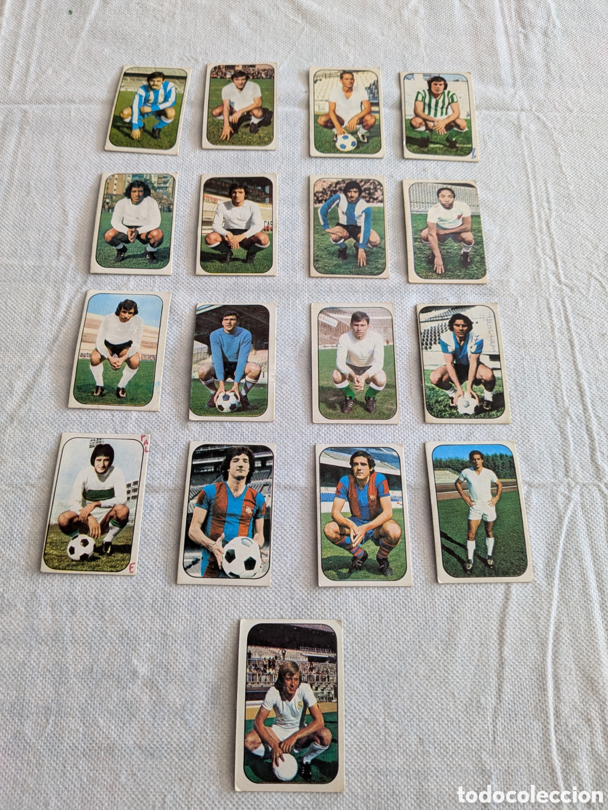 Figurine di Calcio: Lote de 17 cromos &uacute;ltimos fichajes. Colecciones Este 76/77. 1976 - 1977