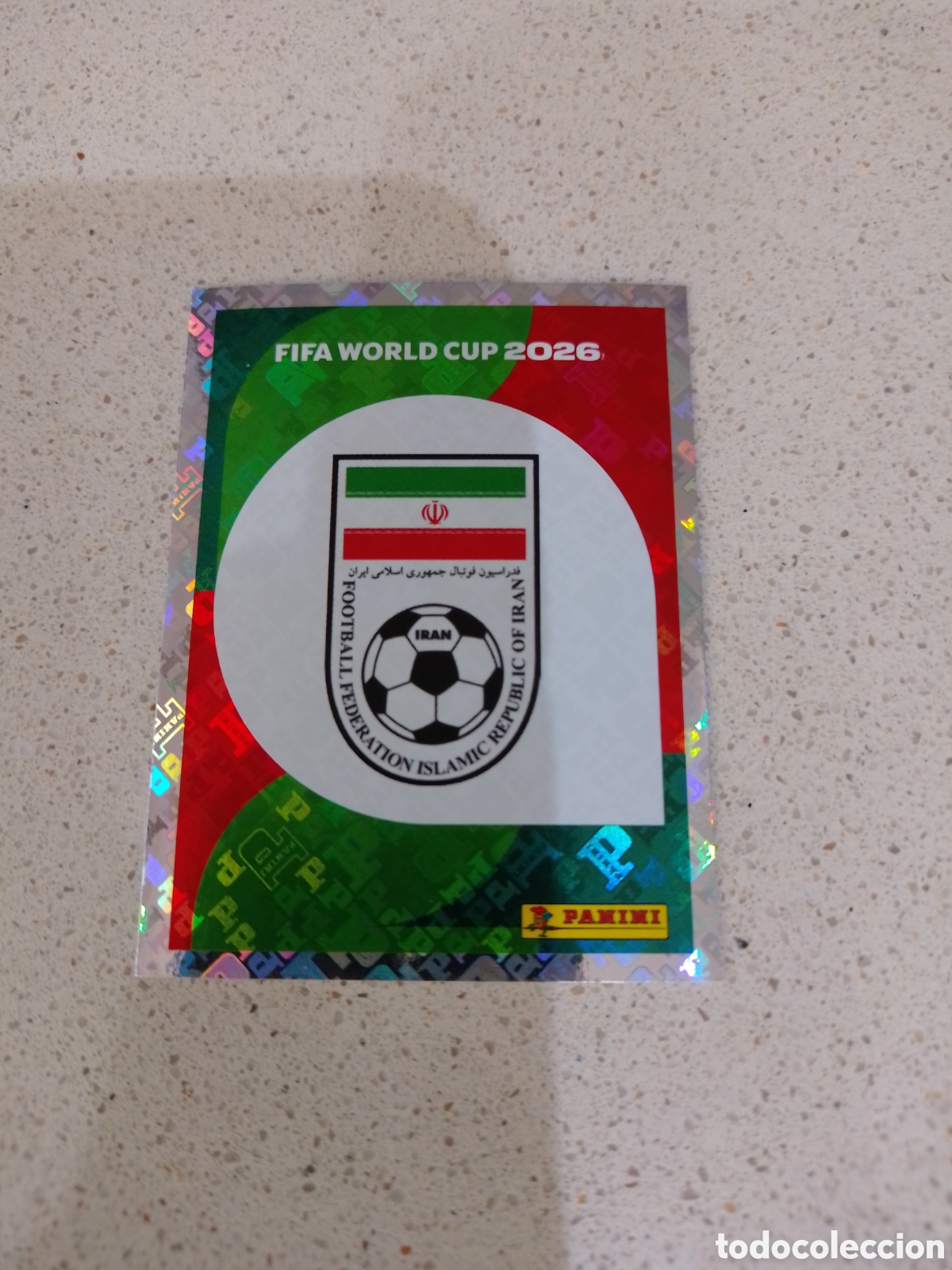 Cromos de f&uacute;tbol: CROMO NUMERO 1 ESCUDO IRAN. MUNDIAL 2026. PANINI.