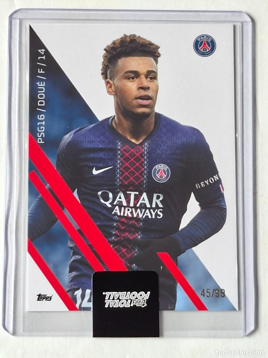 Cromos de f&uacute;tbol: Numerada 45/99 Base #PSG16 D&Eacute;SIR&Eacute; DOU&Eacute; (Paris Saint Germain) TOPPS Total Football 2025-26 TopLoader