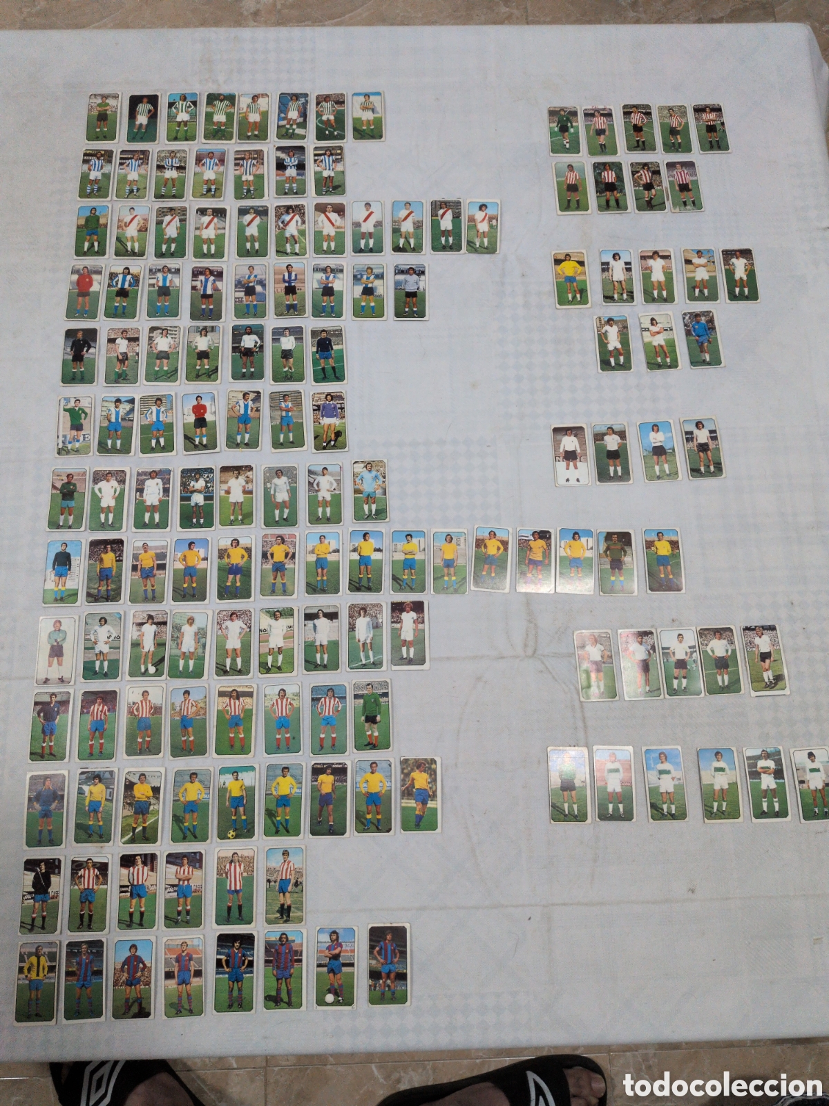 Figurine di Calcio: COLECCI&Oacute;N ESTE 77-78 LOTE DE 144 CROMOS 1977-1978 DISTINTOS