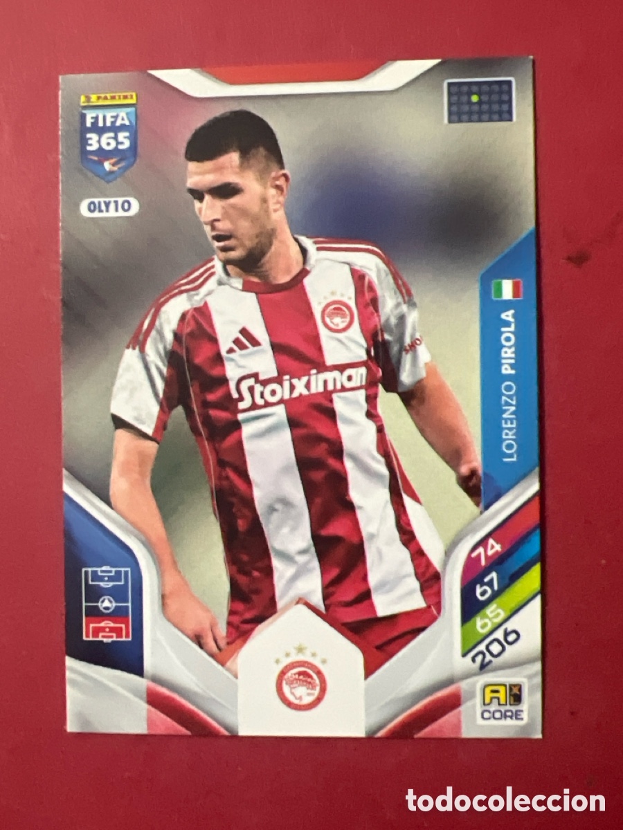 Cromos de f&uacute;tbol: A1744. OLY10 PIROLA OLYMPIAKOS ADRENALYN XL FIFA 365 PANINI 2026