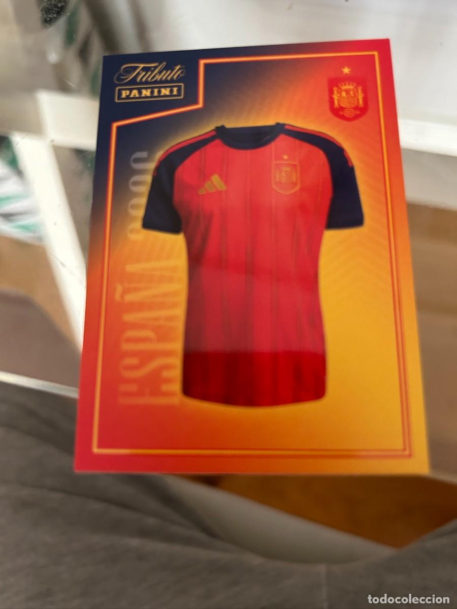 Cromos de f&uacute;tbol: EQUIPACION ESPA&Ntilde;A 2026 TRIBUTO NUEVO