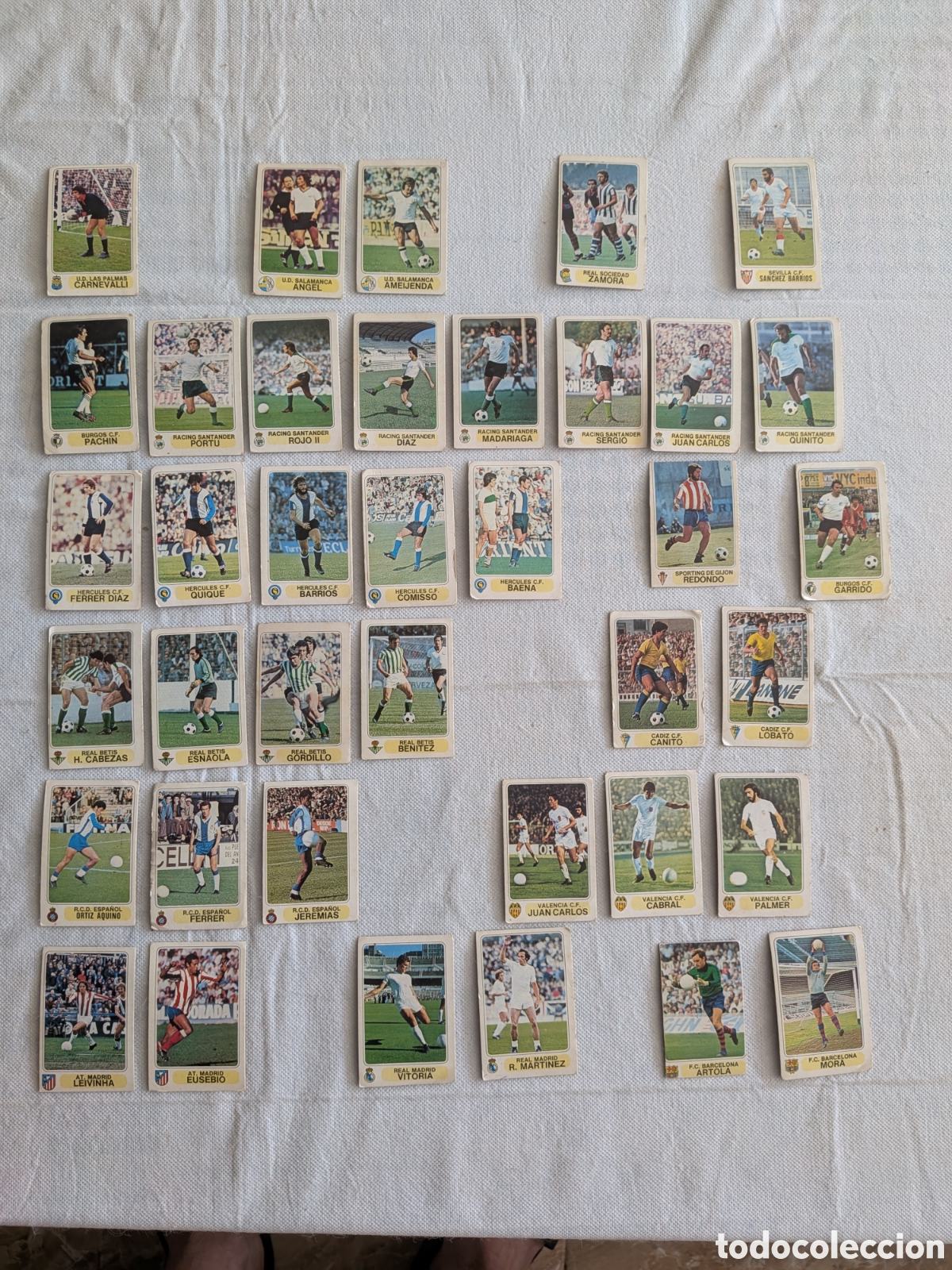 Fu&szlig;ball-Sticker: Cromos 77/78. Pacosa F&uacute;tbol en acci&oacute;n. Lote de 38 cromos sin repetir.