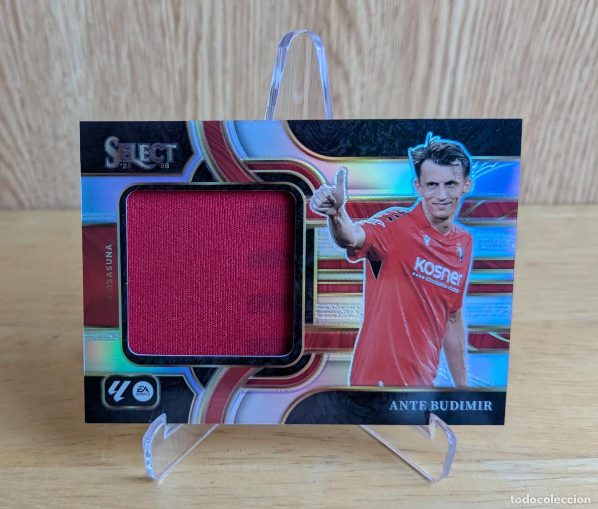 Fu&szlig;ball-Sticker: PANINI SELECT 2025-2026 - ANTE BUDIMIR - PARCHE JUMBO - OSASUNA - PRIZM JS-ABU